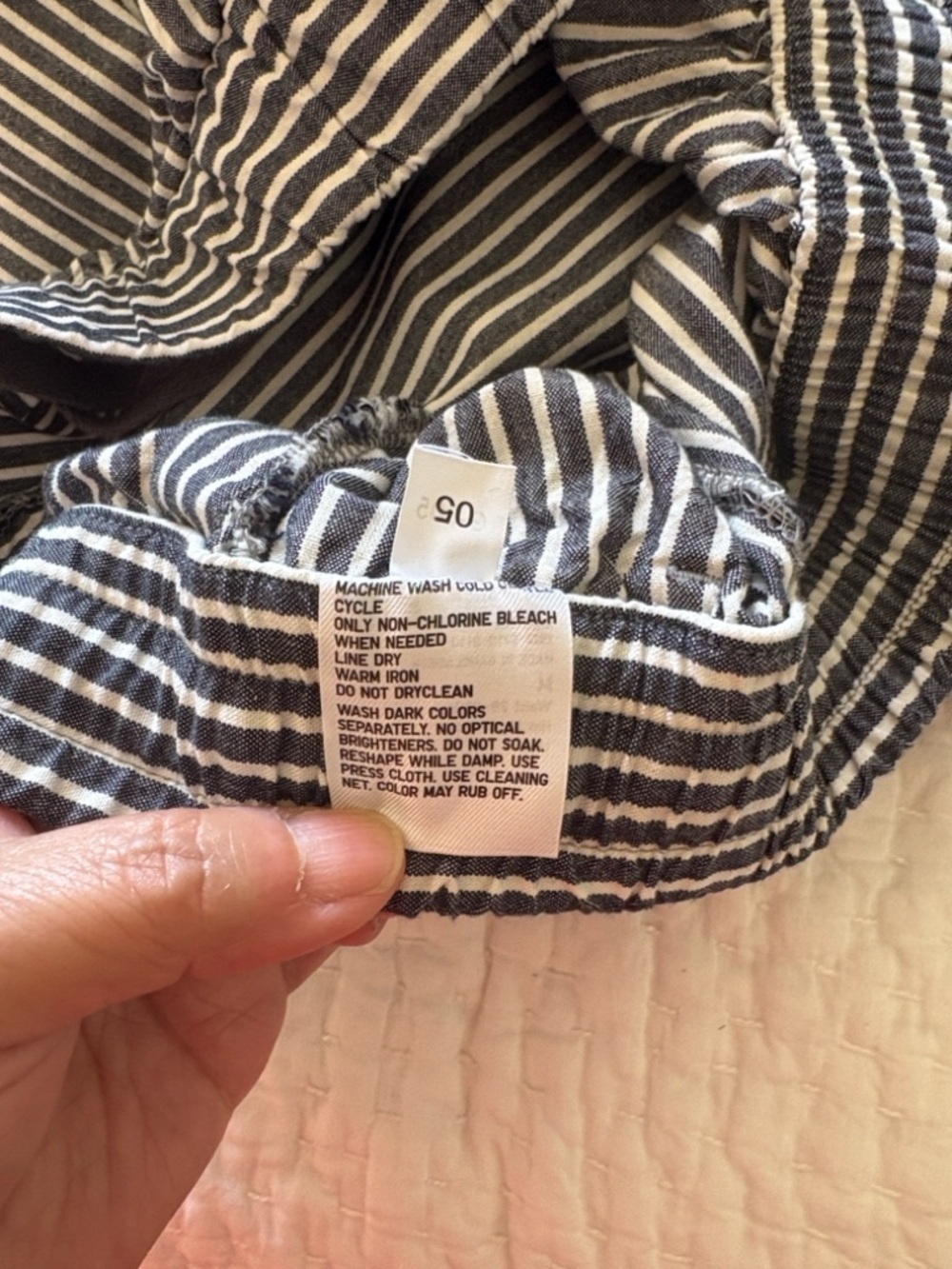 Uniqlo Striped Black/Blue and White Women's Cotton Elastic-Waist Shorts EUC M - Picture 3 of 8